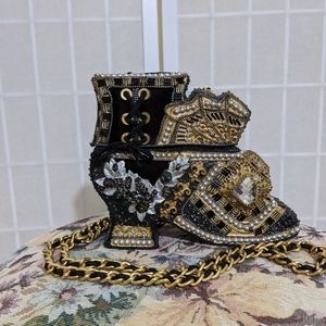 Mary Frances RARE Vintage beaded hard box handbag